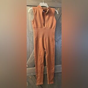Coco-Brown Sleeveless Ribbed Jumpsuit - Size L